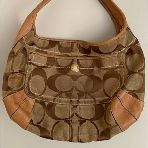 authentic Coach shoulder purse- has some minor wear, please look at pictures.